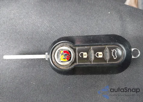 2016 Fiat 500 Abarth из США, поврежденный, VIN 3C3CFFFH7GT191087